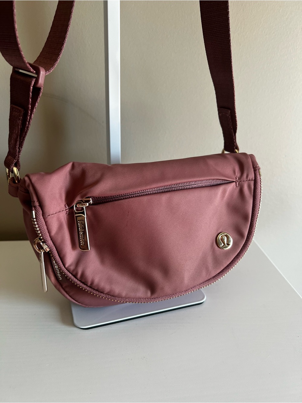 lululemon athletica All Night Festival Rose Dust Micro 2L